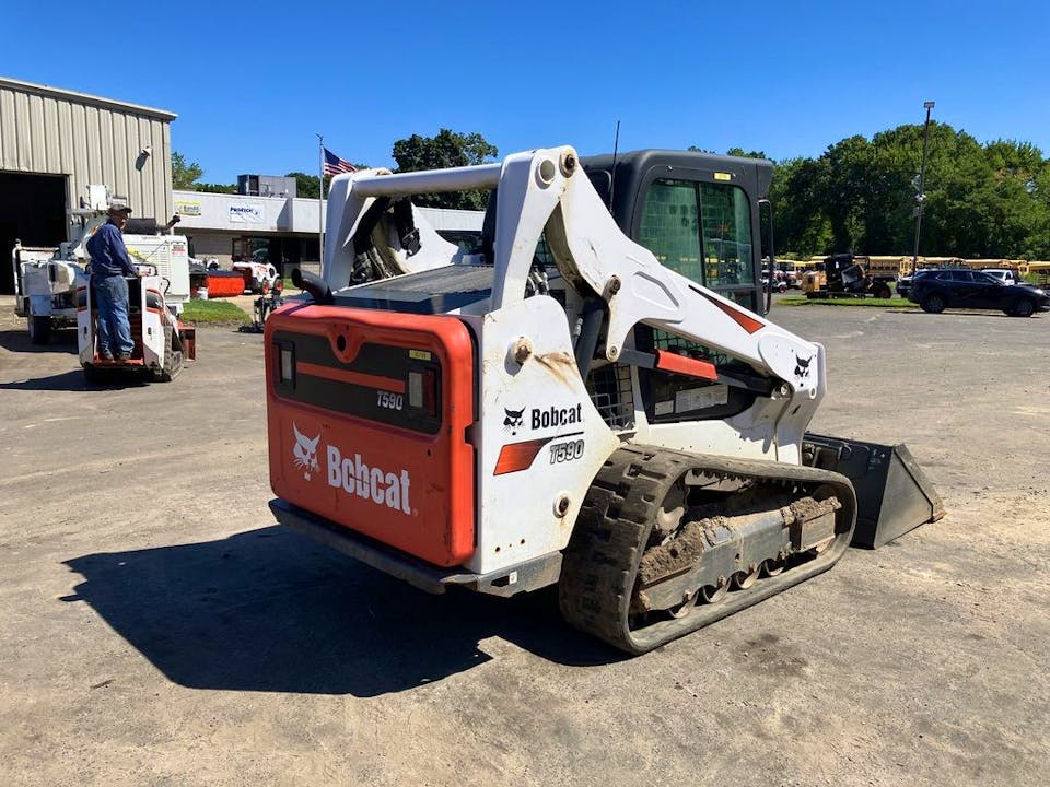Bobcat T590