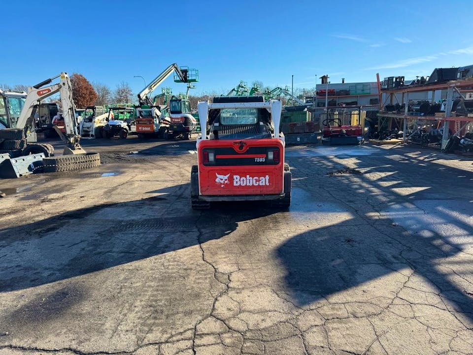 Bobcat T595