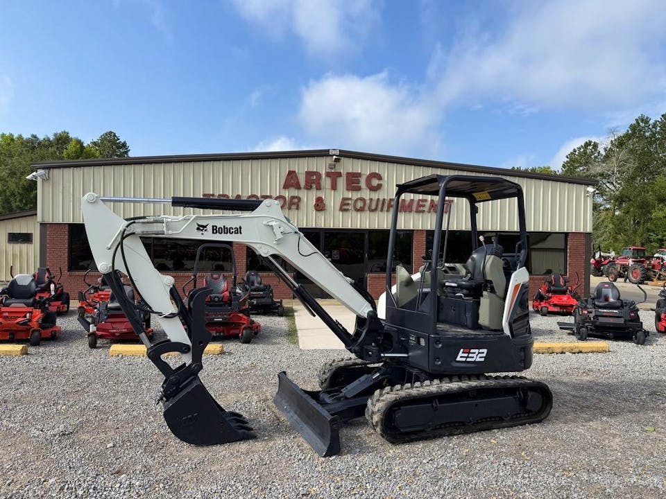 Bobcat E32I
