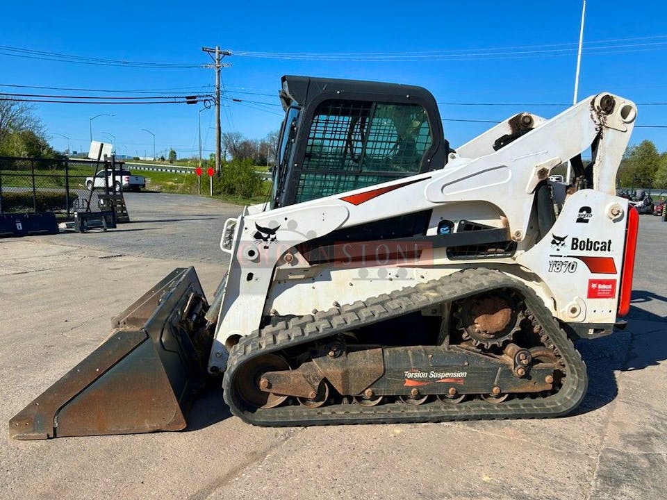 Bobcat T870