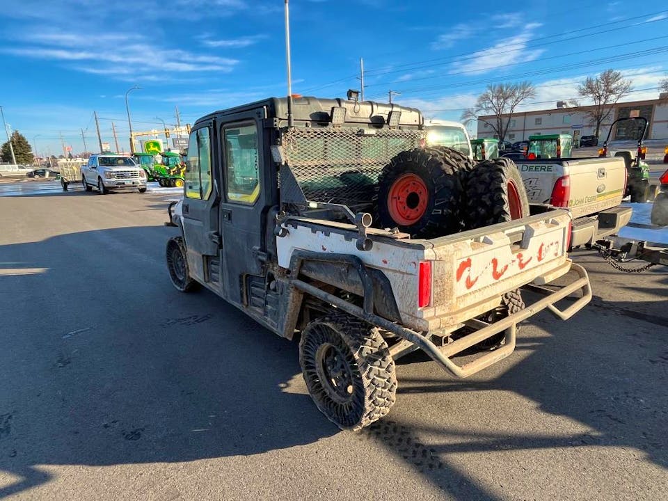 Bobcat UV3400