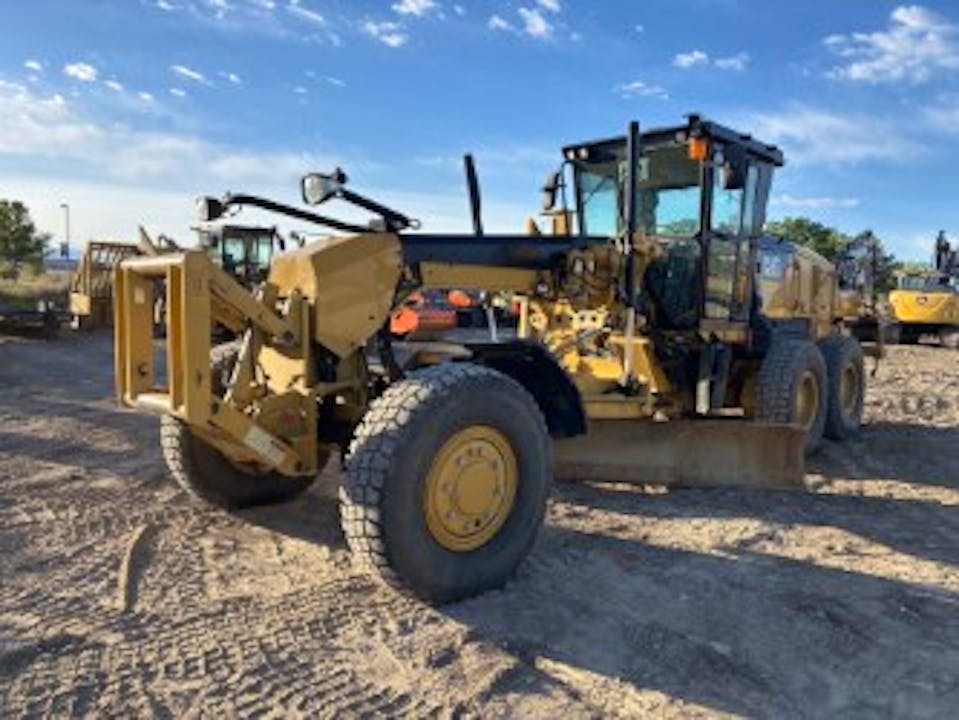 Caterpillar 140 AWD