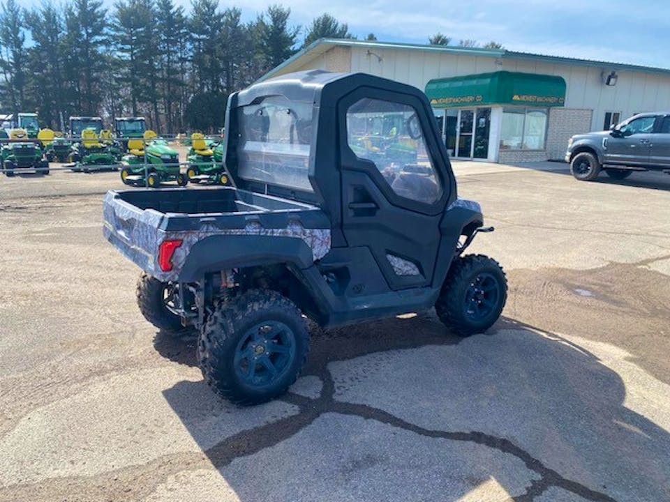 Cub Cadet Challenger 750