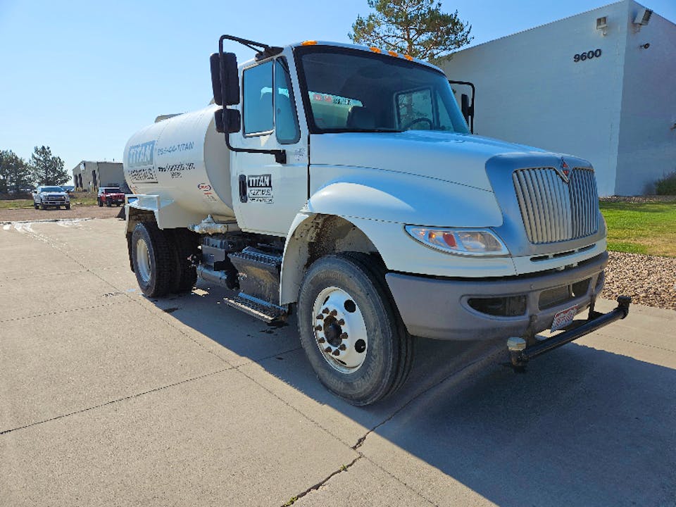 INTERNATIONAL 4300 WATER