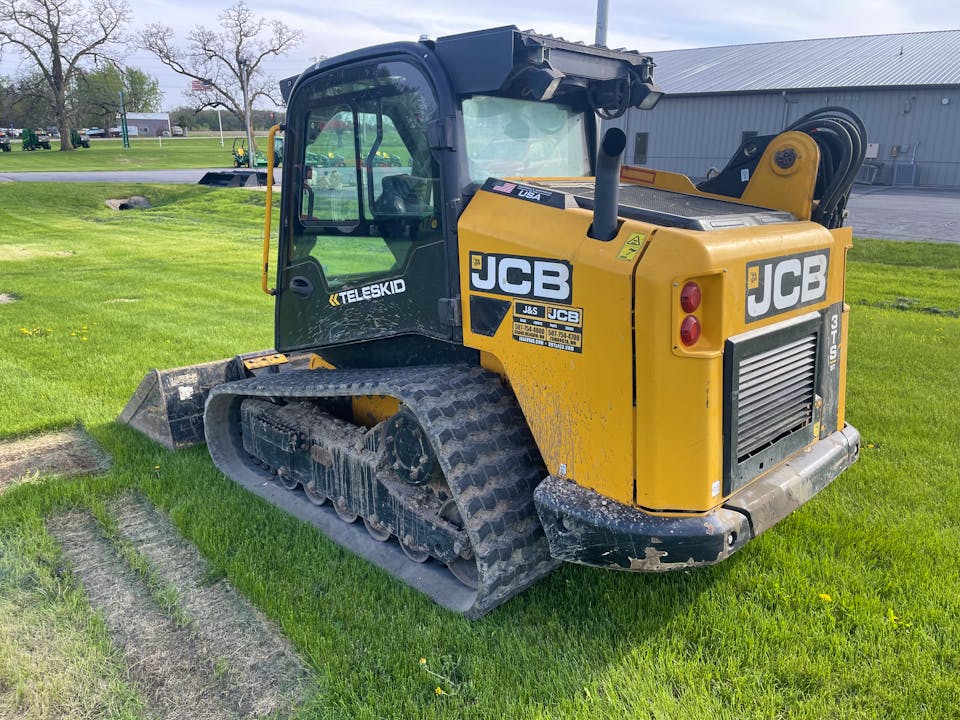 JCB 3TS-8T