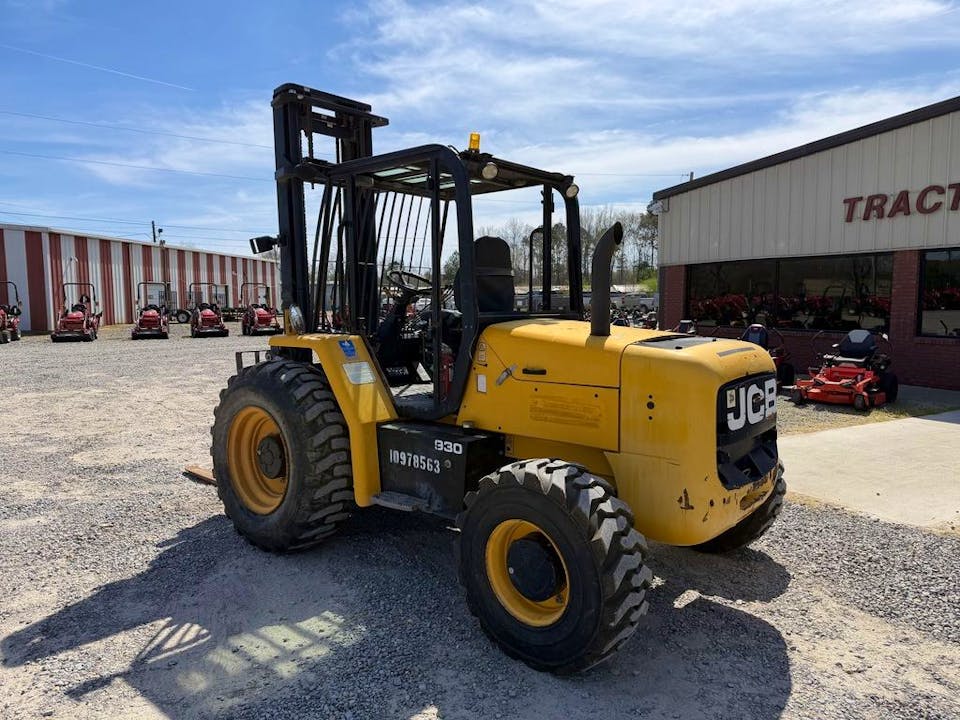 JCB 930