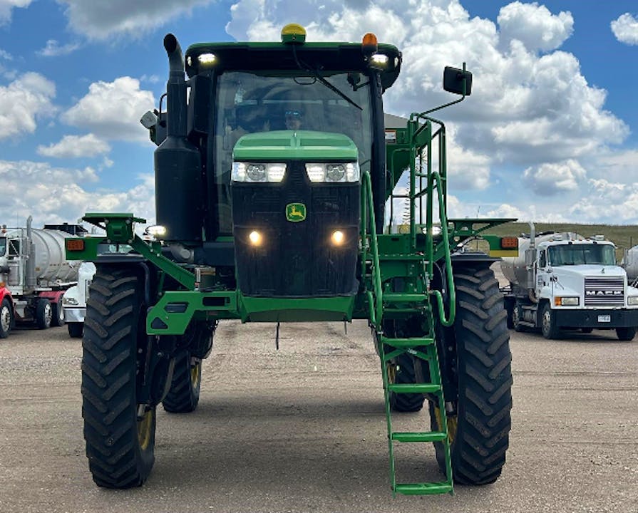 John Deere R4045