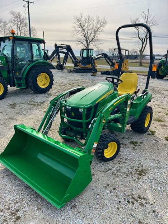 John Deere 1023E
