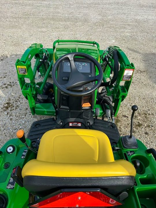 John Deere 1023E