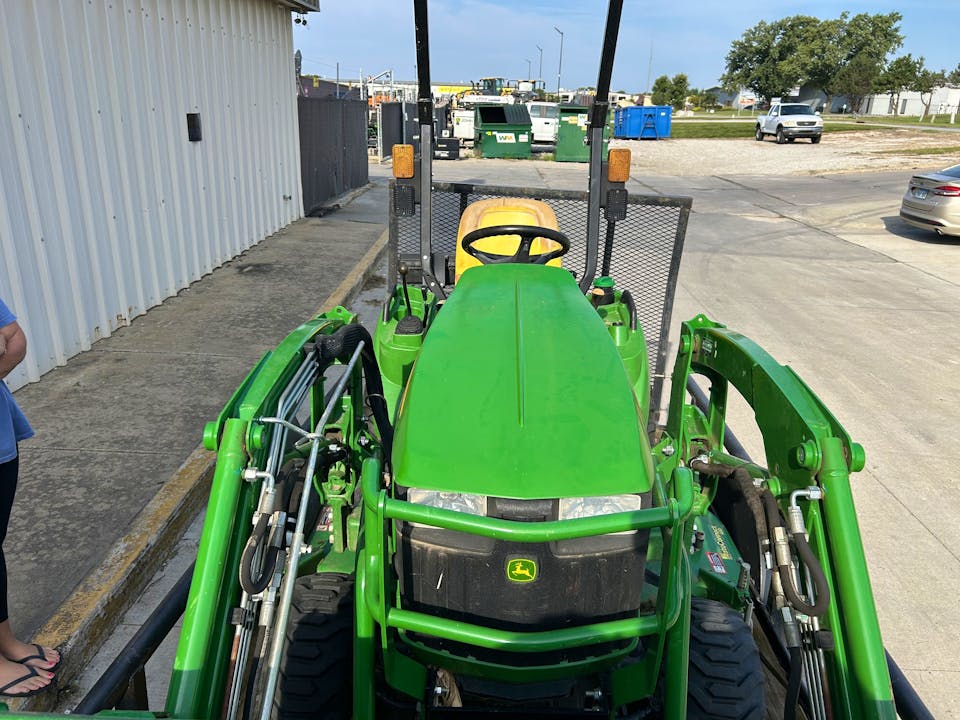 John Deere 1023E