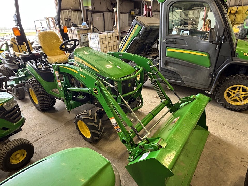 John Deere 1025R