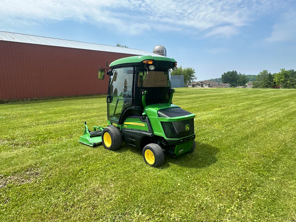 John Deere 1575