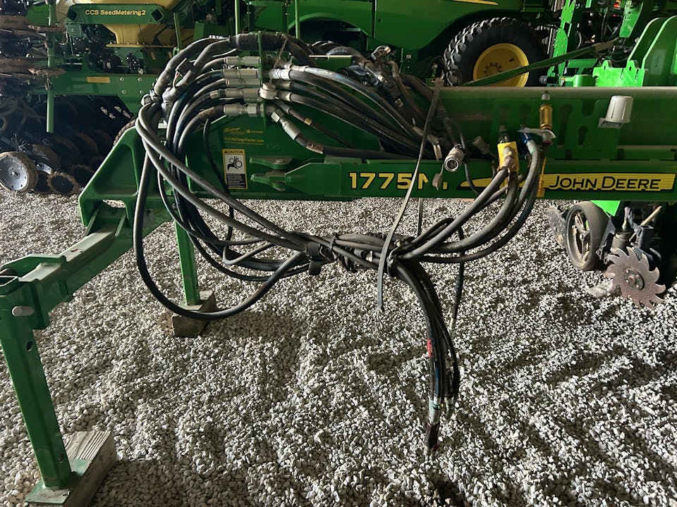 John Deere 1775NT
