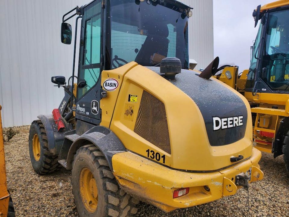 John Deere 244L