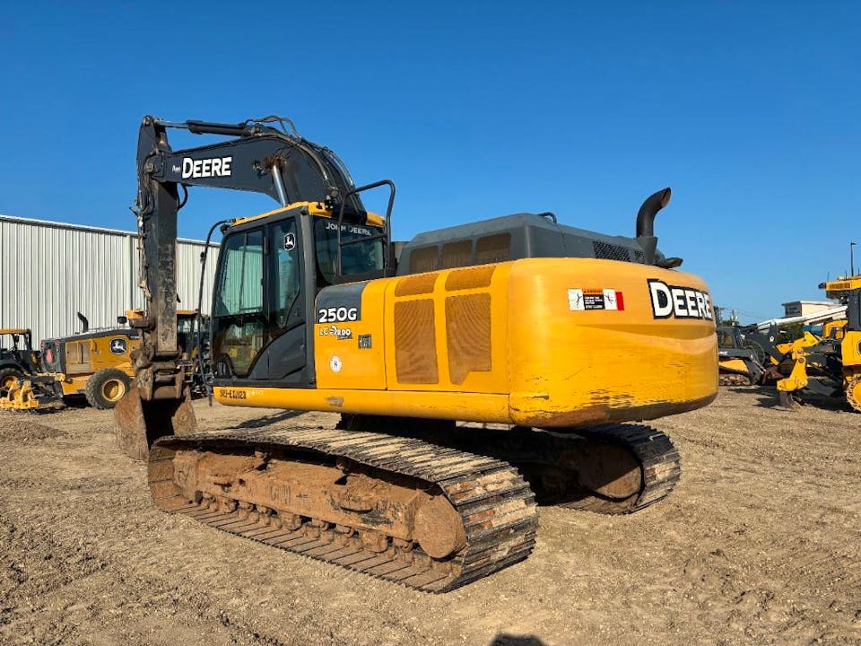 John Deere 250GLC