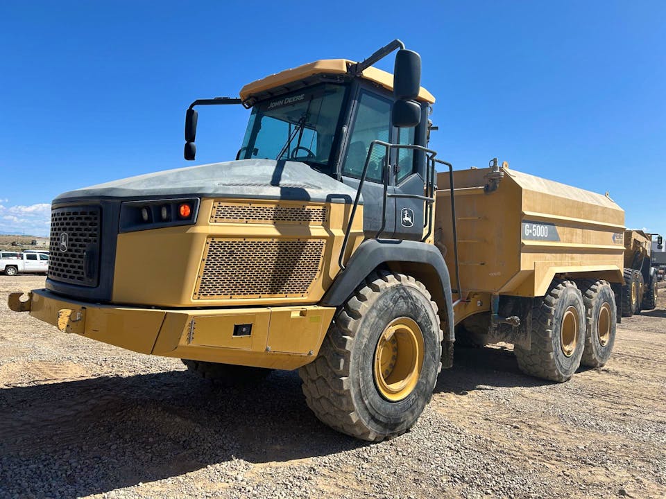 John Deere 260E