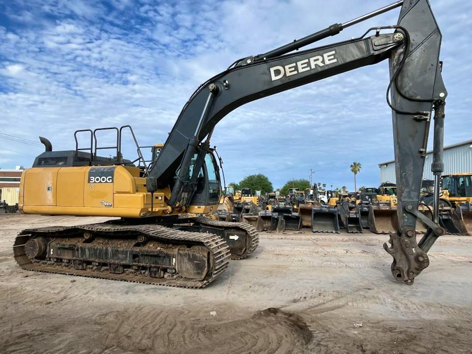 John Deere 300GLC
