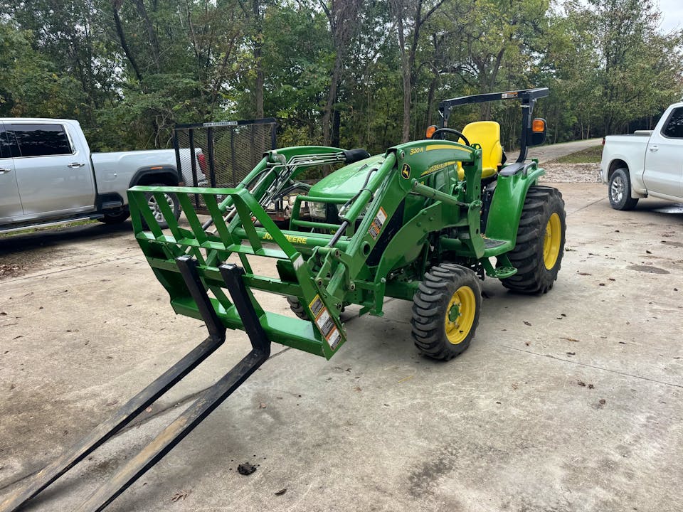 John Deere 3039R