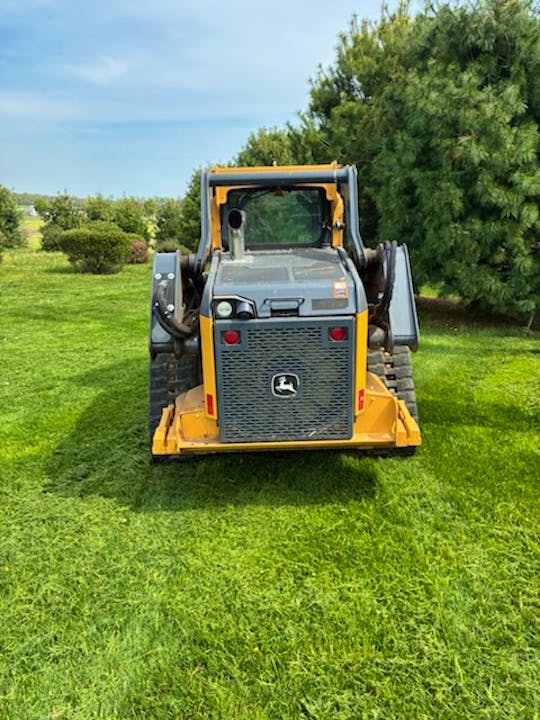 John Deere 325G