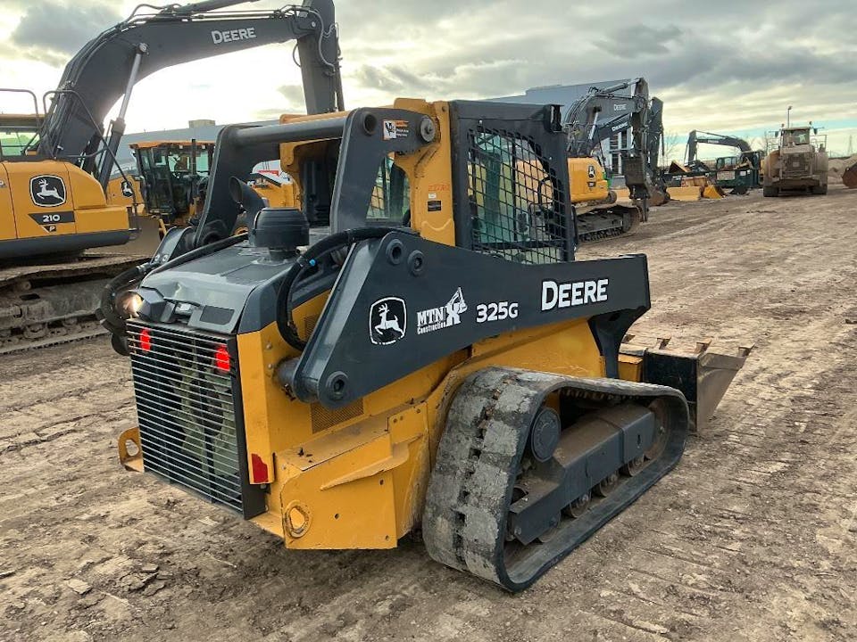 John Deere 325G