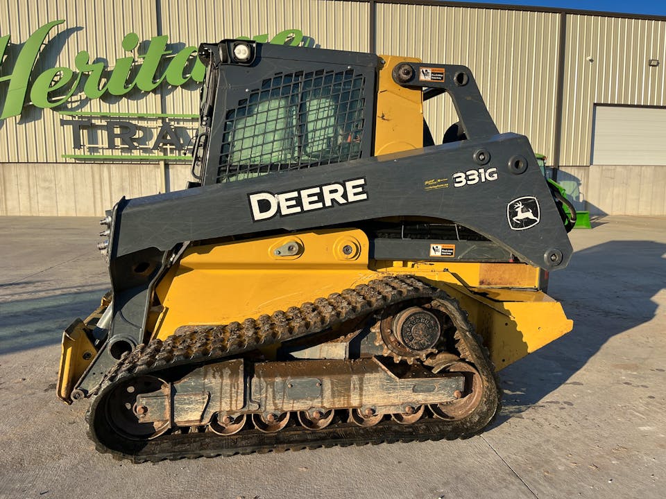 John Deere 331G
