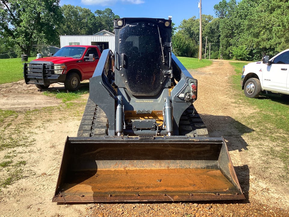 John Deere 333G