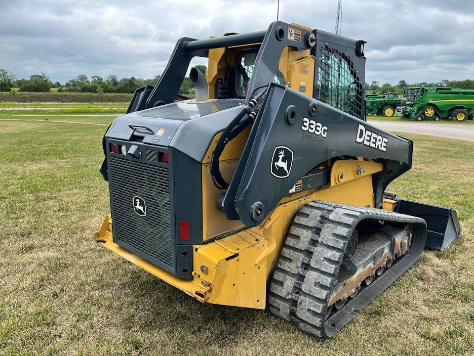 John Deere 333G