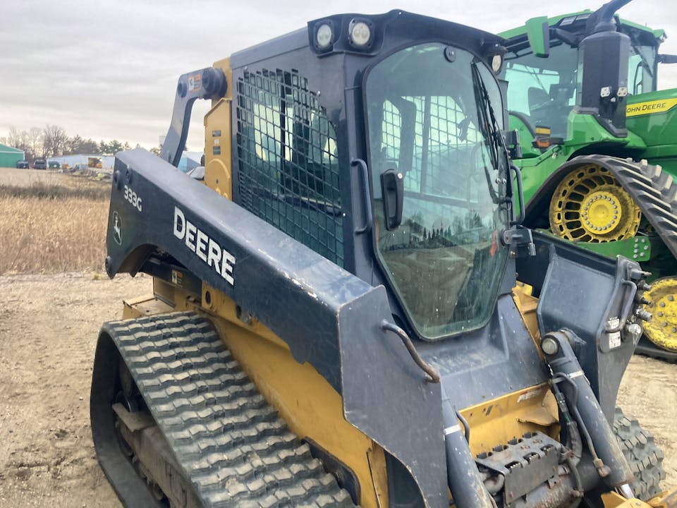 John Deere 333G