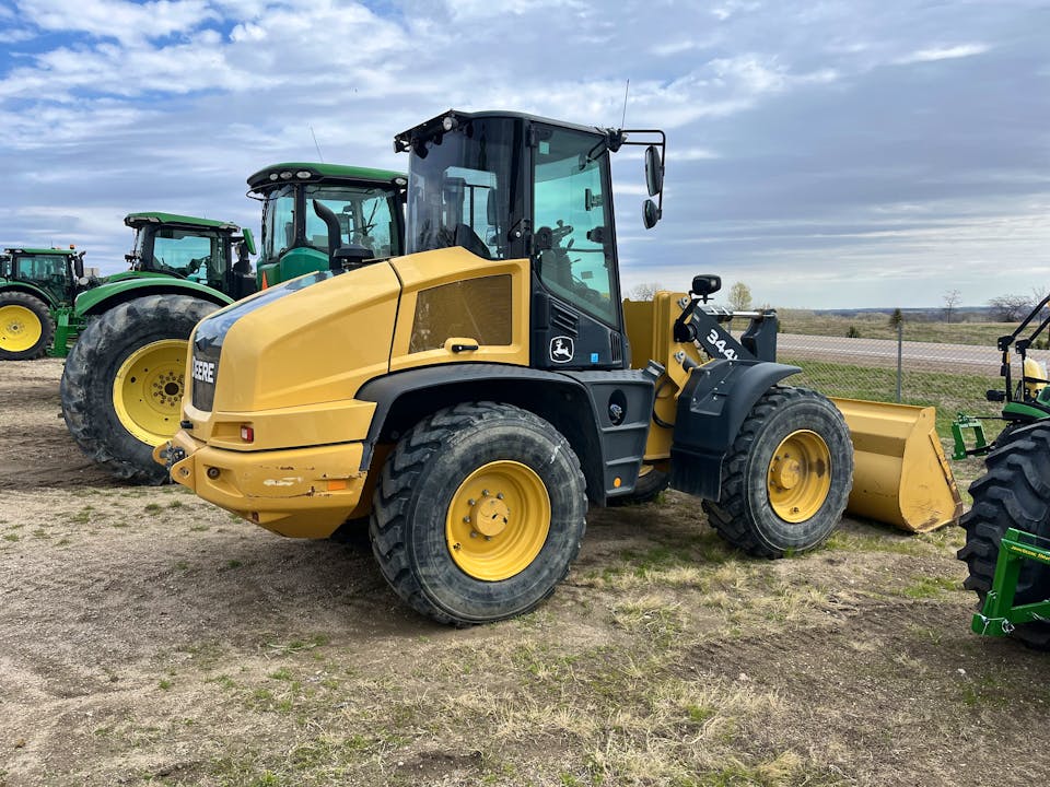 John Deere 344L