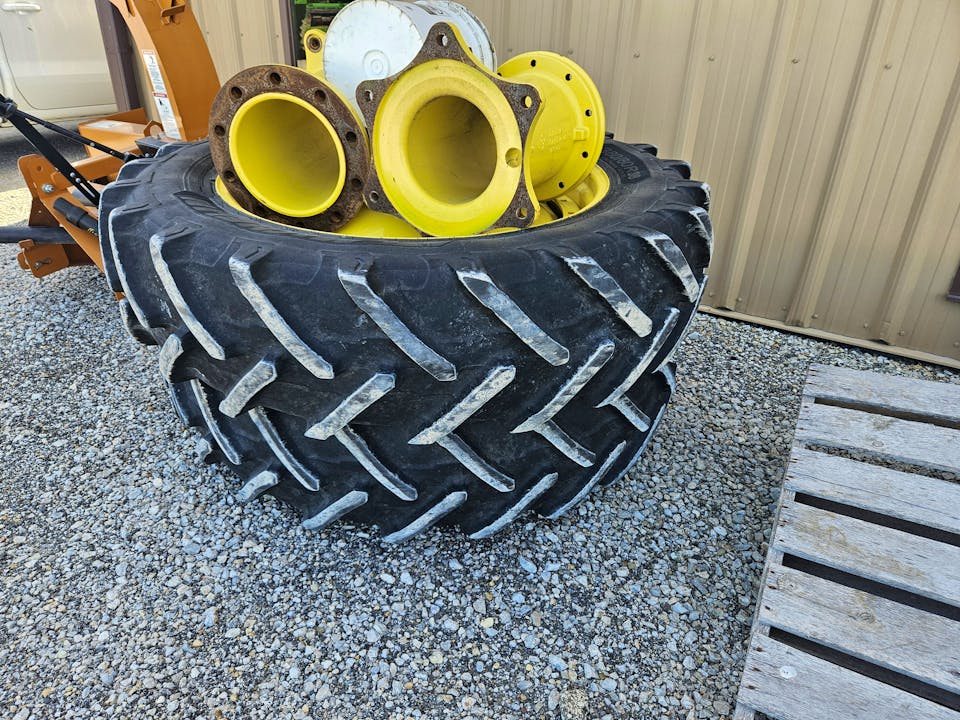 John Deere 380/80R/38 R1W