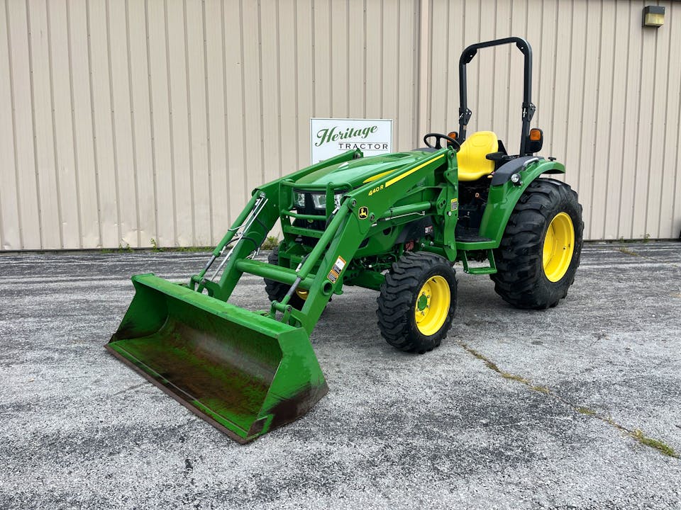 John Deere 4052R