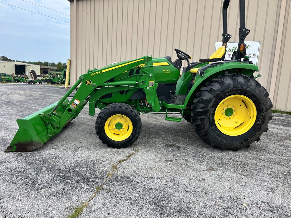 John Deere 4052R
