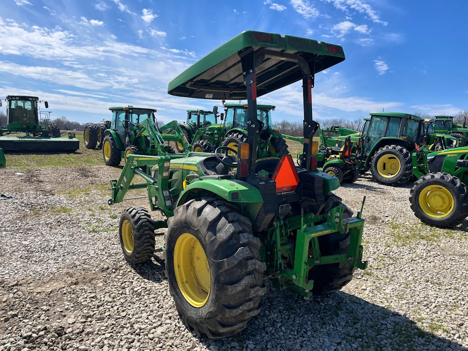 John Deere 4066M