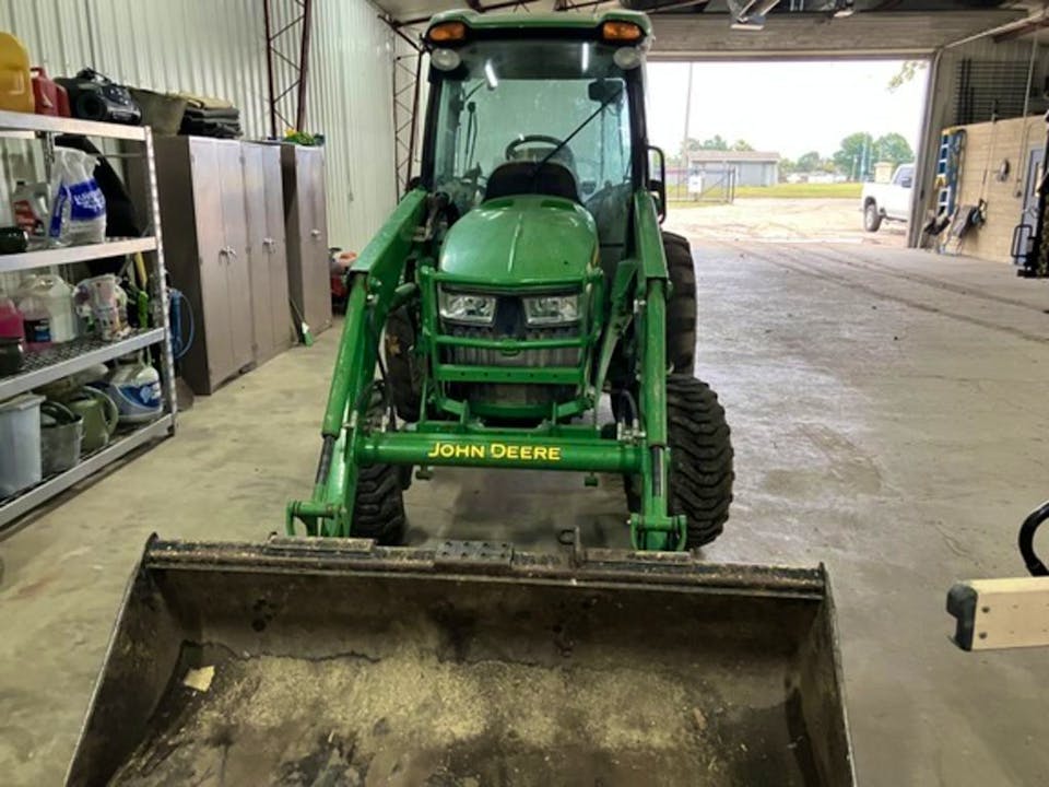 John Deere 4066R