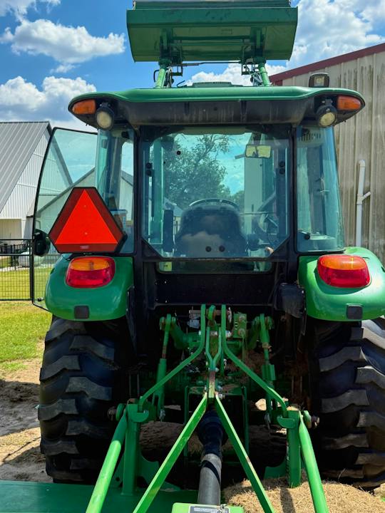 John Deere 5065E