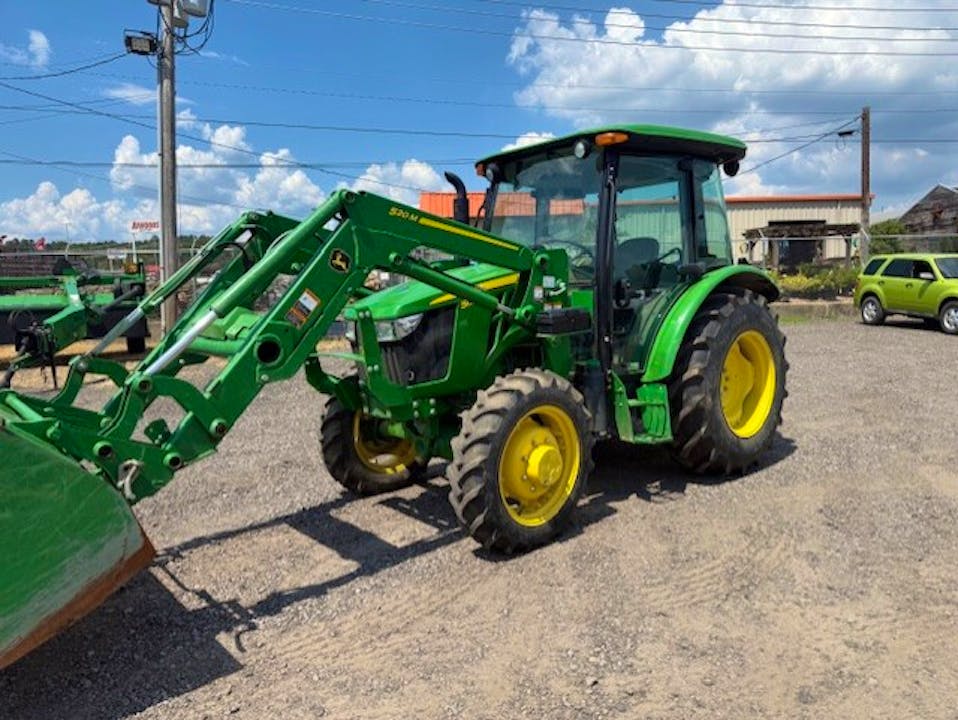 John Deere 5075E