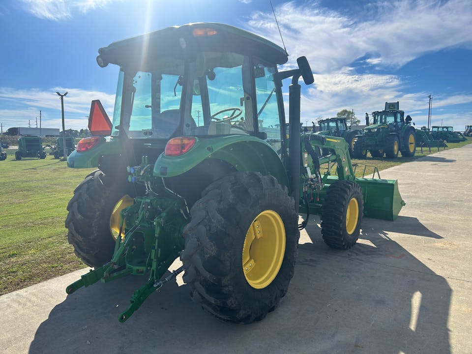 John Deere 5090E