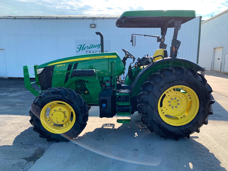 John Deere 5090E