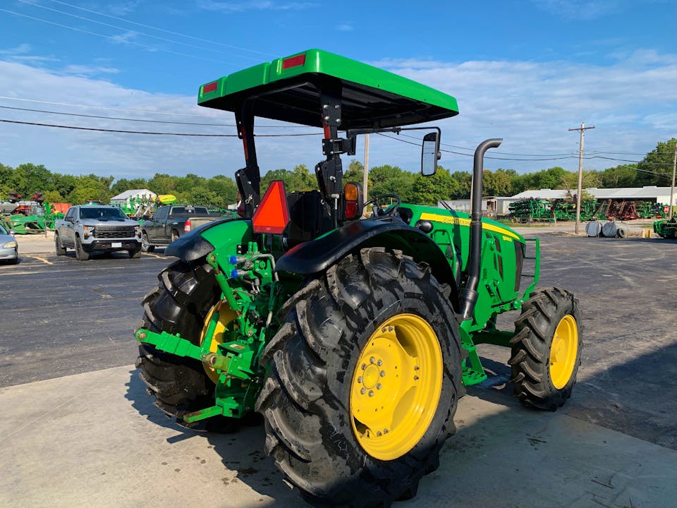 John Deere 5090E