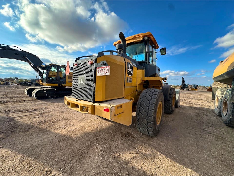John Deere 544L