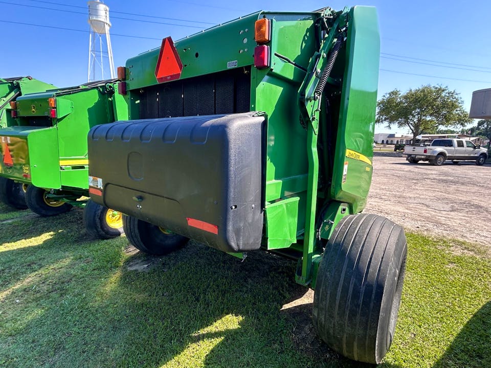 John Deere 560M