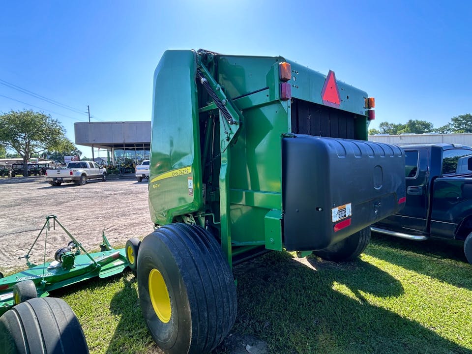 John Deere 560M
