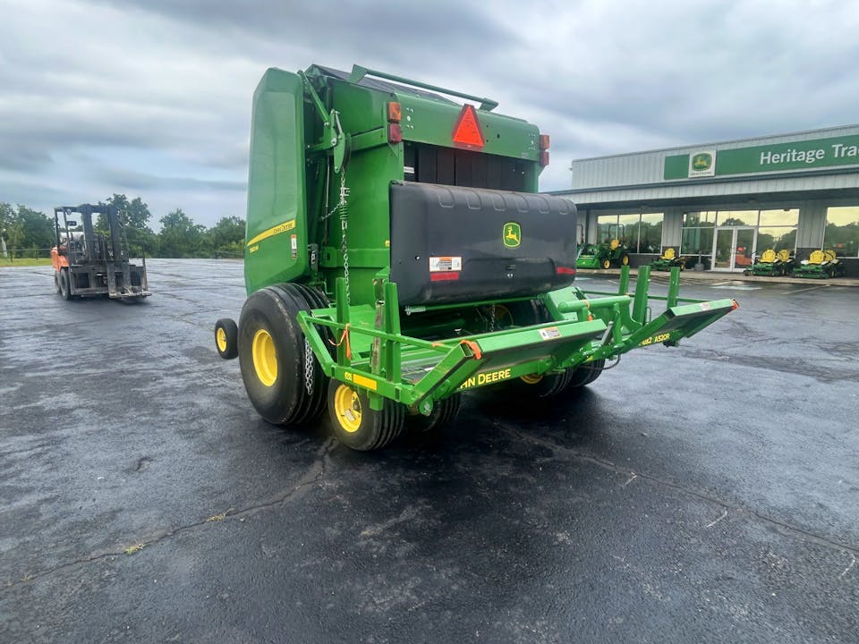 John Deere 560M