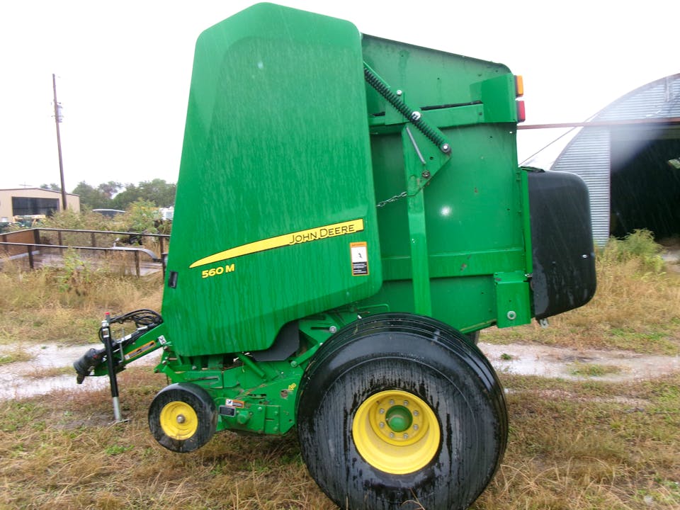 John Deere 560M