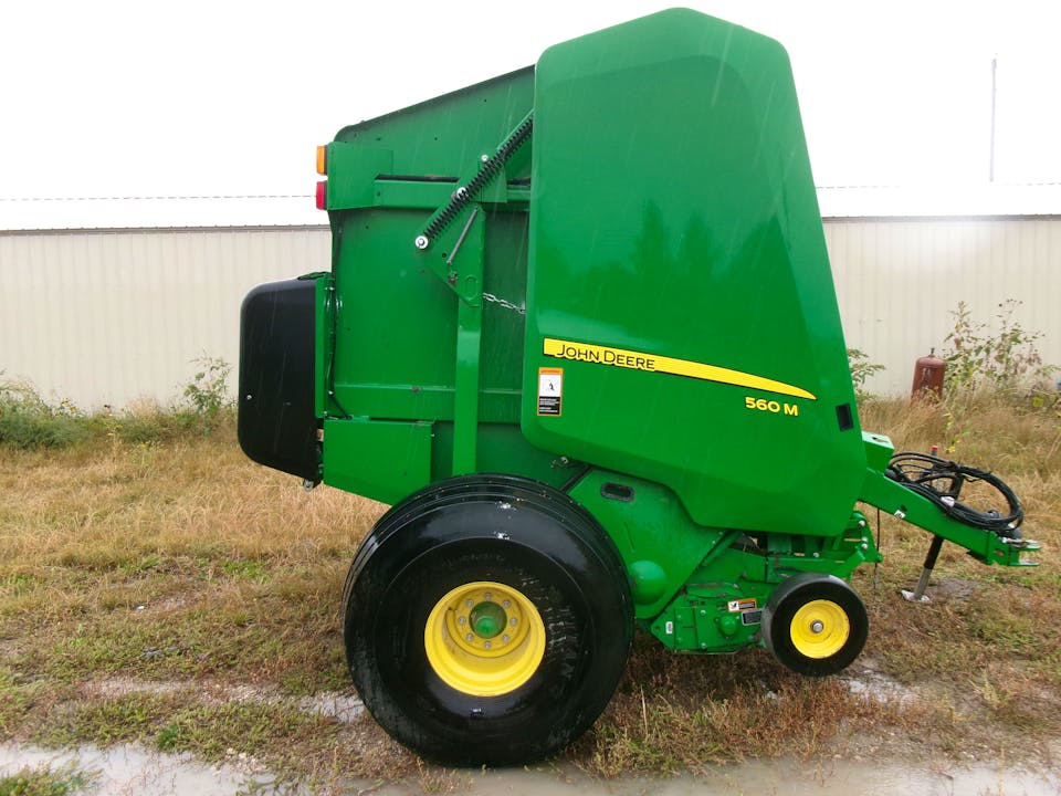 John Deere 560M