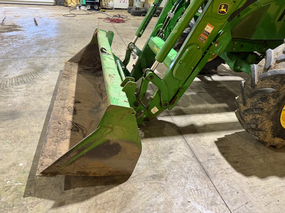 John Deere 6130R