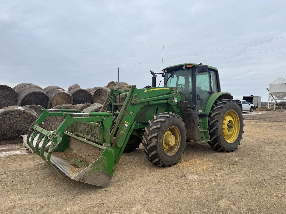 John Deere 6145M