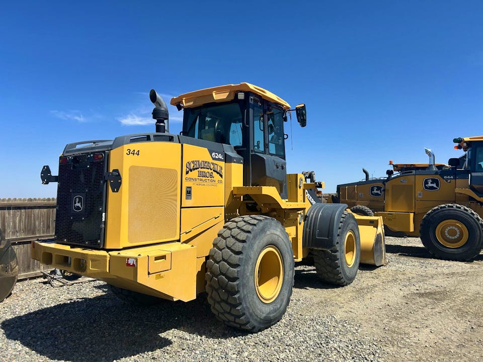 John Deere 624L