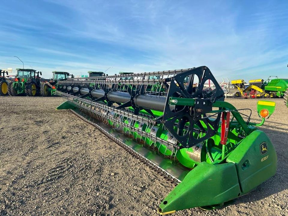 John Deere 635F