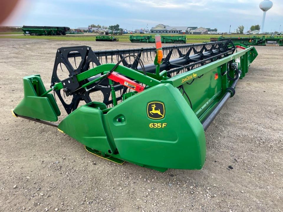 John Deere 635F